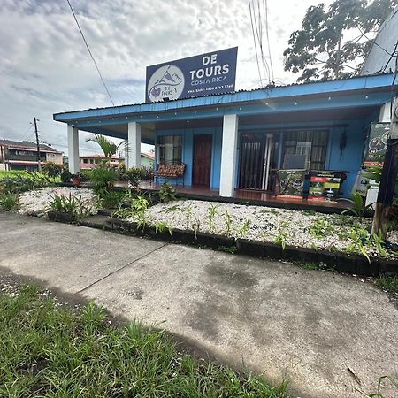 Отель La Casa De Detours Costa Rica Ла Фортуна Экстерьер фото