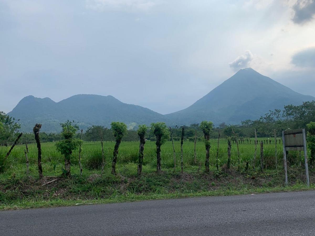 Отель La Casa De Detours Costa Rica Ла Фортуна Экстерьер фото
