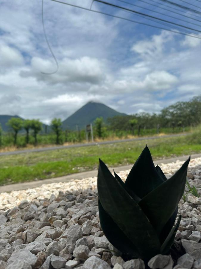 Отель La Casa De Detours Costa Rica Ла Фортуна Экстерьер фото
