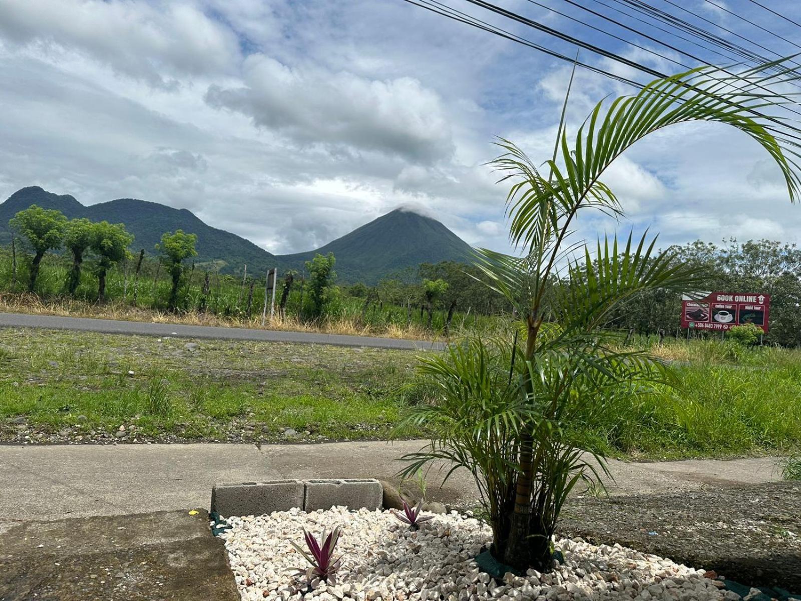 Отель La Casa De Detours Costa Rica Ла Фортуна Экстерьер фото
